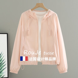 Rouje tusse夏季防曬衣薄款連帽短外套女寬松休閒沖鋒衣夾克上衣