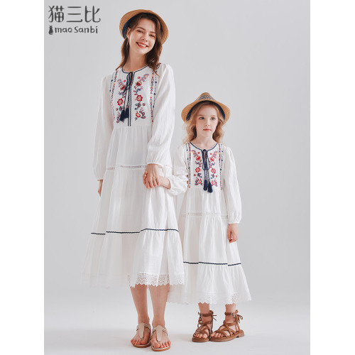 民族風刺綉連衣裙親子裝女童秋季長袖裙子雲南草原度假長裙母女裝