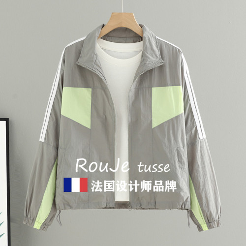 Rouje tusse夏季防曬衣薄款連帽短外套女寬松休閒沖鋒衣夾克上衣