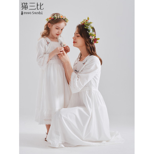 親子裝母女連衣裙2025夏季新款新疆雲南旅遊長裙白色刺綉女童裙子