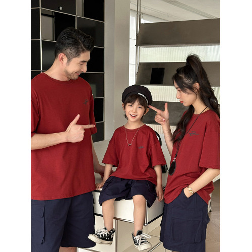 親子裝夏裝拍照一家三口四口2025新款棗紅色母子母女裝短袖t恤潮