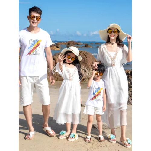 雲南三亞民族風親子裝夏裝一家三四口白色雪紡連衣裙洋氣母女裝仙