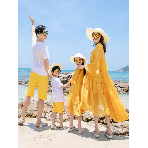 親子裝裙褲夏季一家三口四口海邊度假拍照寬松沙灘連衣裙全家套裝