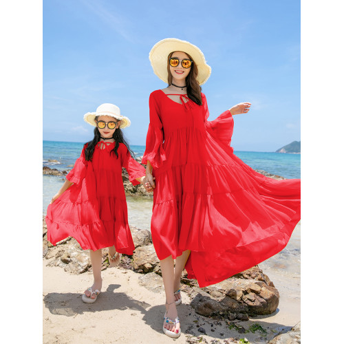 親子裝裙褲夏季一家三口四口海邊度假拍照寬松沙灘連衣裙全家套裝