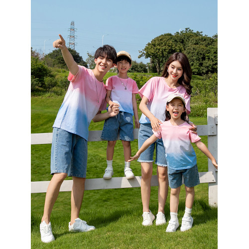 親子裝夏2025新款一家三口母女母子t恤套裝四口夏季洋氣高級家庭