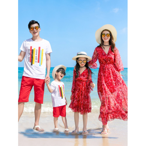 三亞雲南海邊度假親子裝母女連衣裙夏一家三四口紅色雪紡沙灘長裙