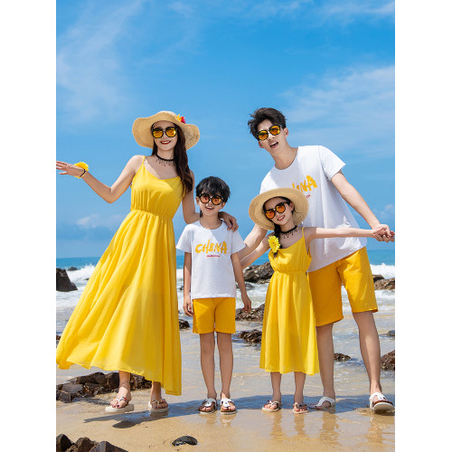 親子裝夏季一家三四口海邊度假套裝三亞沙灘風母女純色吊帶連衣裙