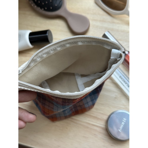 踏踏實實做自己喜歡的東西hen幸福｜上遊自製收納小可愛化妝包包