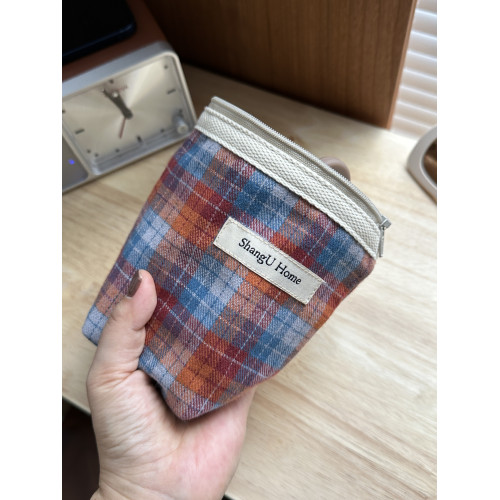 踏踏實實做自己喜歡的東西hen幸福｜上遊自製收納小可愛化妝包包