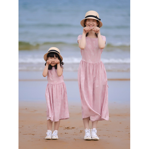 小樂往原創親子裝130課 夏顯瘦海邊度假貝殼袖粉色文藝母女連衣裙