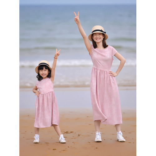 小樂往原創親子裝130課 夏顯瘦海邊度假貝殼袖粉色文藝母女連衣裙