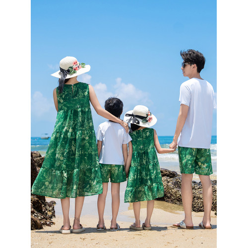 親子裝夏季一家三四口沙灘套裝三亞風海邊度假母女無袖休閒連衣裙