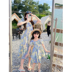 海邊度假親子裝母女款沙灘連衣裙一家三口四出遊母子夏威夷花襯衫