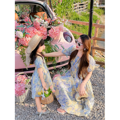 海邊度假親子裝母女款沙灘連衣裙一家三口四出遊母子夏威夷花襯衫