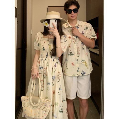 親子裝一家三口高級感夏季法式母女短袖連衣裙海邊度假兒童花襯衫