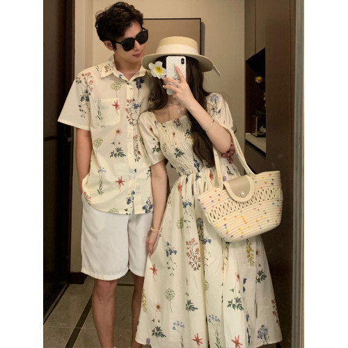 親子裝一家三口高級感夏季法式母女短袖連衣裙海邊度假兒童花襯衫