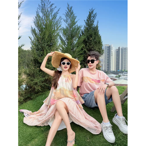 海邊沙灘度假風高級感親子裝印花吊帶連衣裙母女短袖t恤一家三口T