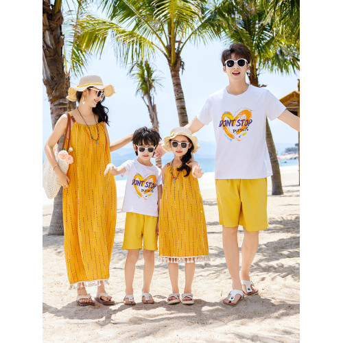 沙灘親子裝一家三口四口夏季海邊母子母女短袖五全家款夏裝連衣裙