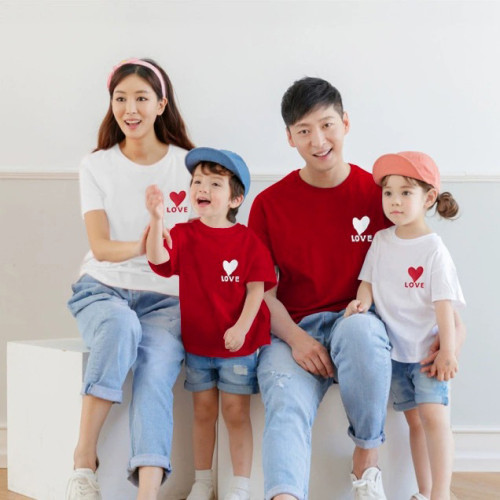 百天親子裝夏裝短袖一家三四口紅白色愛心周嵗小月齡爬服影樓拍照
