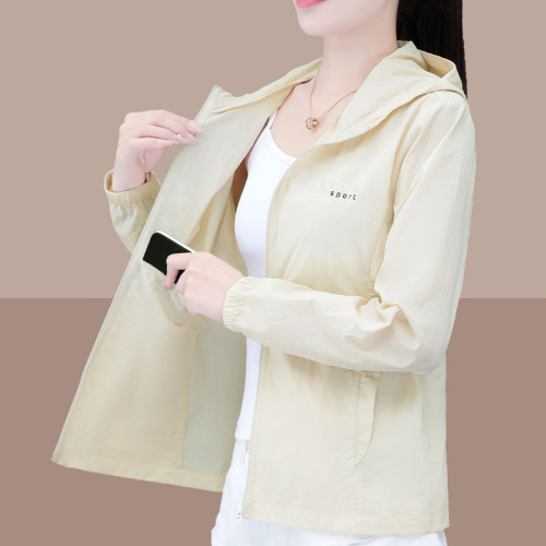防紫外線防曬衣女夏大碼女裝2025新款時尚連帽冰絲涼感女士防曬服