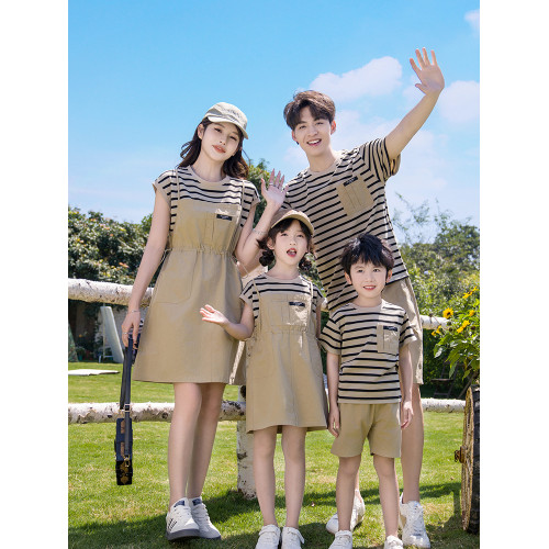 2025親子裝夏天一家三口四條紋 T恤假兩件背帶連衣裙洋氣母女炸街