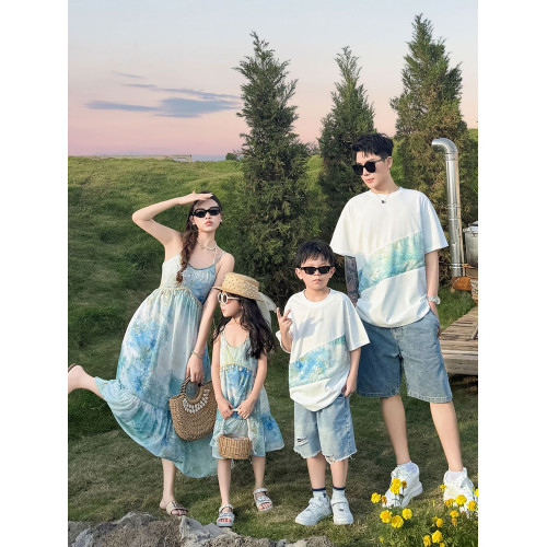 出遊度假親子服裝母女沙灘一家三口四口母子夏新疆雲南旅遊連衣裙