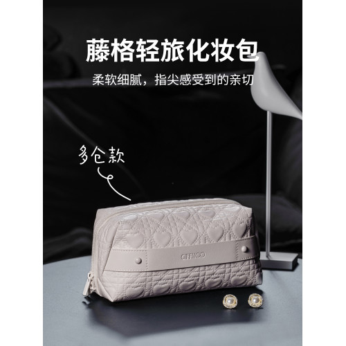 高顔值可攜式化妝包女2025新款外出大容量分區收納化妝品收納包