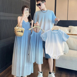 母女連衣裙親子裝夏一家三四口小月齡嬰兒爬服海邊度假風沙灘短袖