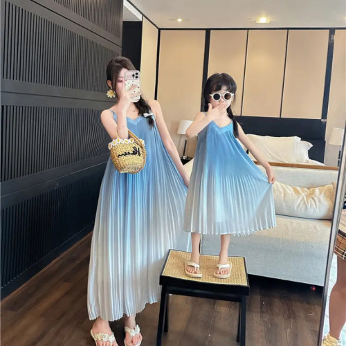 母女連衣裙親子裝夏一家三四口小月齡嬰兒爬服海邊度假風沙灘短袖