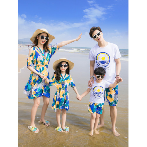 三亞海邊旅遊沙灘親子裝夏裝2025新款潮一家三口四口母女連衣裙子