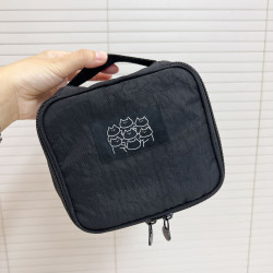 seven Kitty 純色簡約尼龍大容量多功能旅行洗漱包收納包化妝包