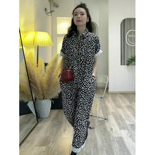 小個子鹽甜系夏季連體衣女薄款2025新款設計感小衆碎花濶腿連體褲