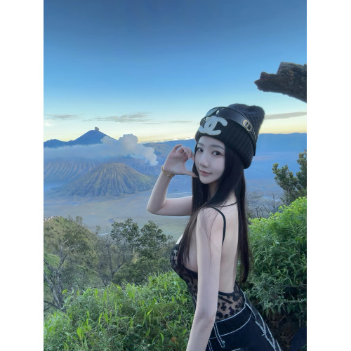 CH網紅博主同款網眼蕾絲吊帶連體衣
