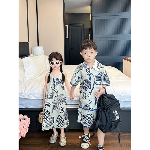 炸街親子裝一家三口夏裝2025新款母子裝母女裝沙灘短袖襯衫連衣裙