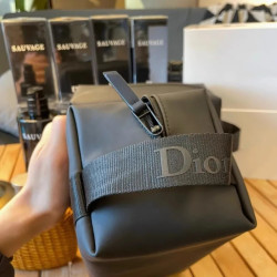 Dl*OR迪家防水男女通用款經典蜜蜂元素高級大容量化妝包洗漱包