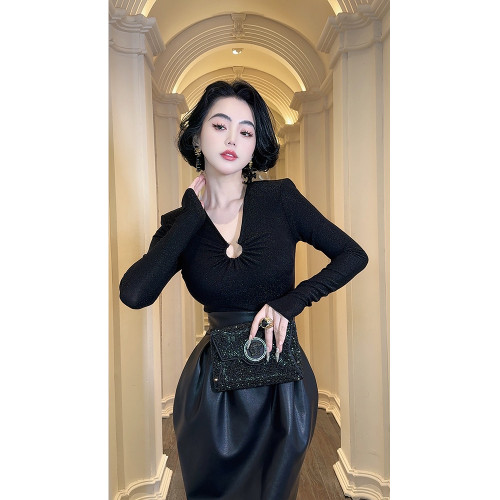 LYXJ【巴赫舊約】長袖t恤女2025新款春秋設計感修身顯瘦v領連體衣