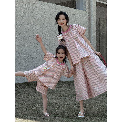 2025新款夏季親子裝一家三口短袖兩件套裝高級洋氣全家炸街母女裝