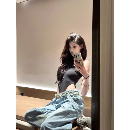 OUTFlT 歐美辣妹風性感掛脖露背連體衣女2025新款修身顯瘦上衣