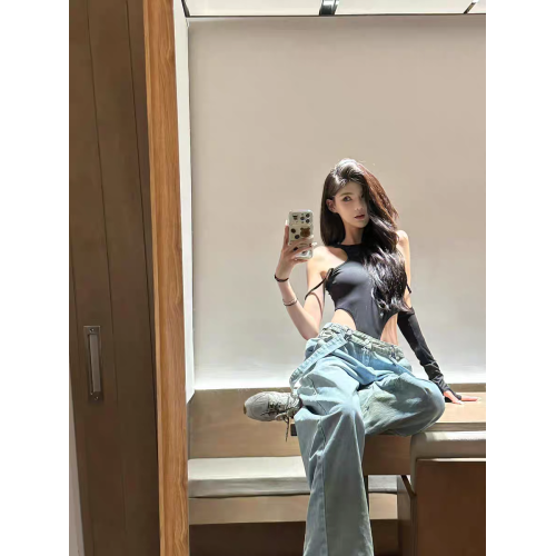 OUTFlT 歐美辣妹風性感掛脖露背連體衣女2025新款修身顯瘦上衣