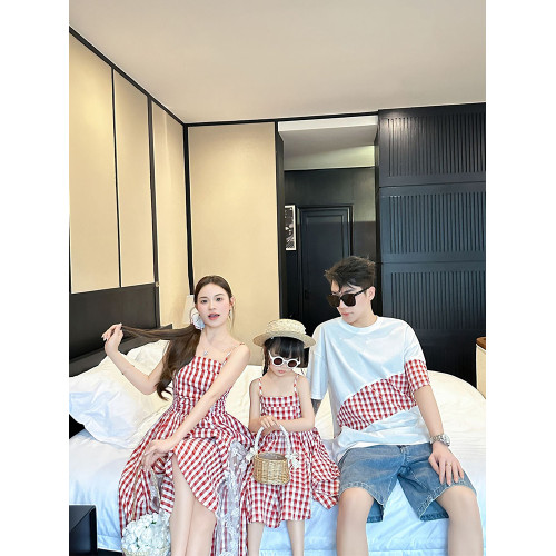 高級親子裝一家三口夏裝母子母女裝小月齡嬰兒格子短袖T恤連衣裙