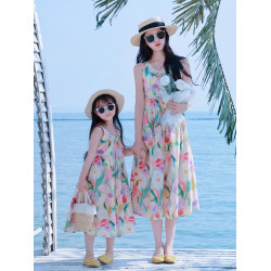 海邊度假親子裝母女純棉夏季2025新款花朵印花無袖沙灘裙子連衣裙