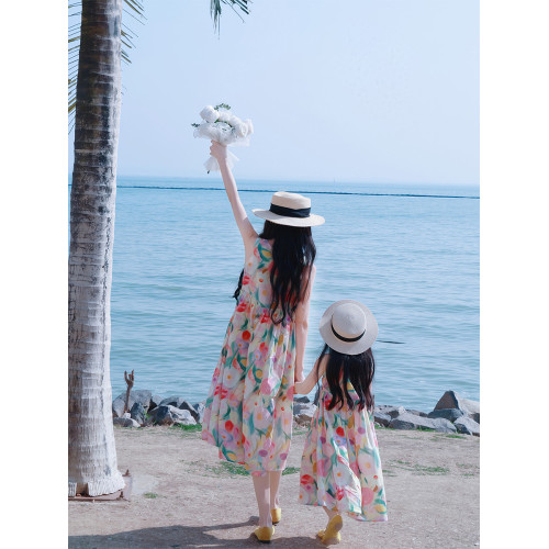 海邊度假親子裝母女純棉夏季2025新款花朵印花無袖沙灘裙子連衣裙