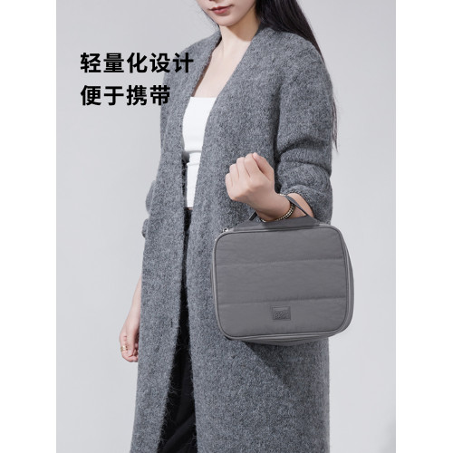 化妝包女2025新款可攜式收納包洗漱化妝刷大容量護膚品輕奢高級防水