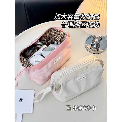 化妝包大容量女2025新款可攜式化妝品收納袋輕奢高級感旅行洗漱包