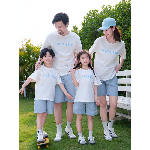 親子裝一家四口2025新款三口母女高級短袖T恤套裝海邊度假家庭裝