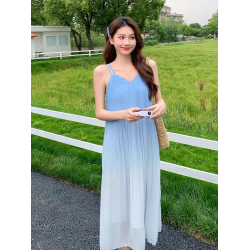 多巴胺親子裝一家三口四口2025夏季新款高級感海邊度假母女沙灘裙