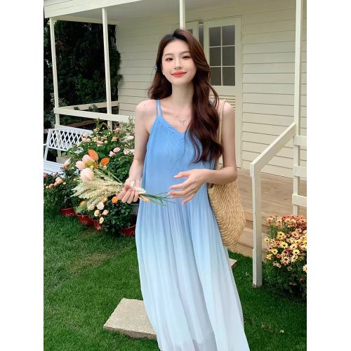 多巴胺親子裝一家三口四口2025夏季新款高級感海邊度假母女沙灘裙