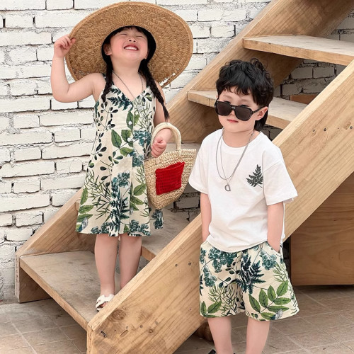 沙灘度假親子裝海邊新款夏季一家三四口母女沙灘裙t恤套裝全家裝