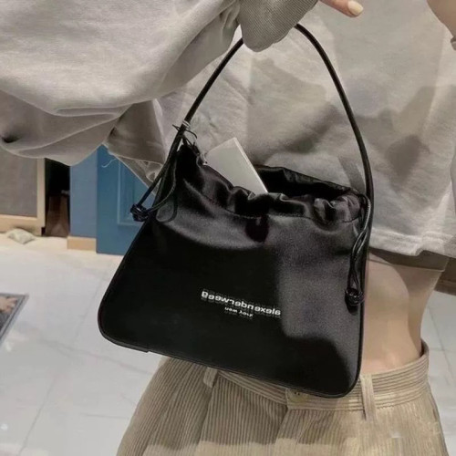 2025早秋新款大王punch迷你托特包單肩手提斜背女包字母壓紋TOTE