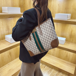 高級感包包2022冬季新款女包時尚大容量印花單肩手提包百搭托特
